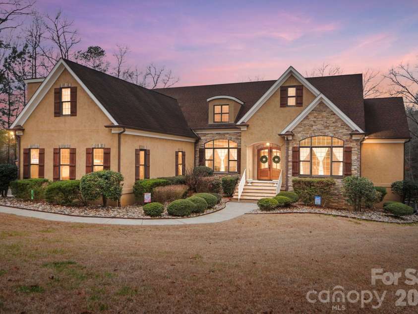 5283 Johnsons Barn Road, York, SC 29745.  MLS# CAR4353954, YatesRealty ID 8568. 
