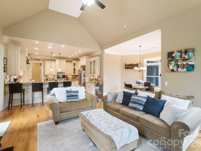 5283 Johnsons Barn Road, York, SC 29745.  MLS# CAR4353954, YatesRealty ID 8568. 