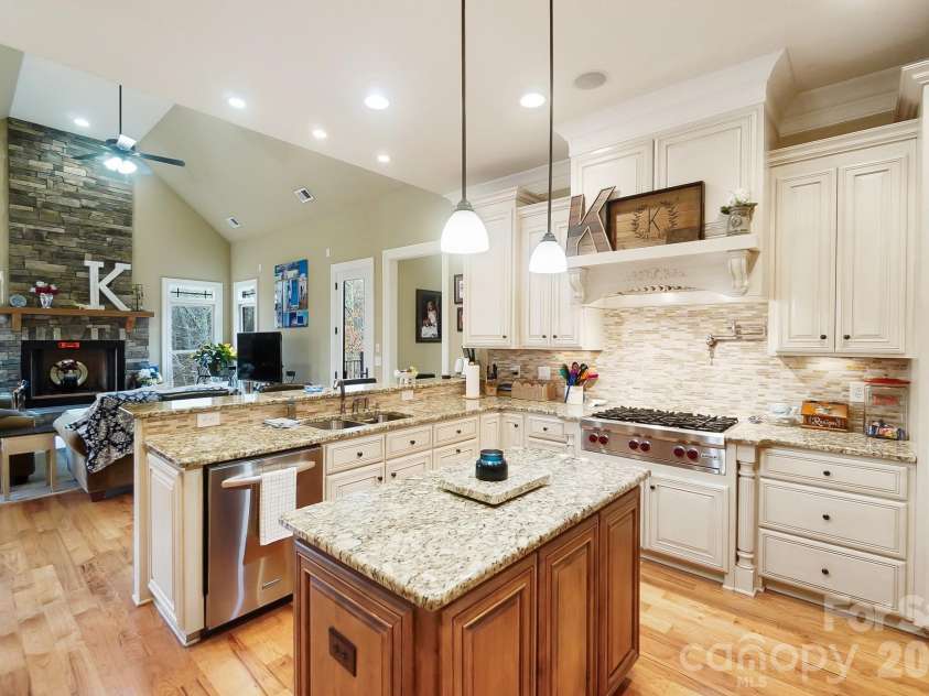 5283 Johnsons Barn Road, York, SC 29745.  MLS# CAR4353954, YatesRealty ID 8568. 