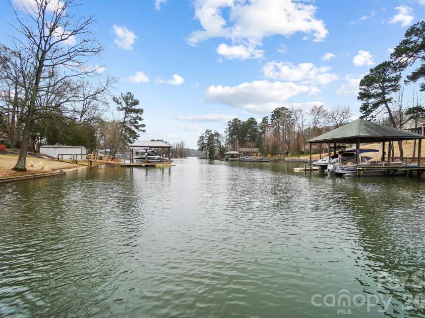 5283 Johnsons Barn Road, York, SC 29745.  MLS# CAR4353954, YatesRealty ID 8568. 