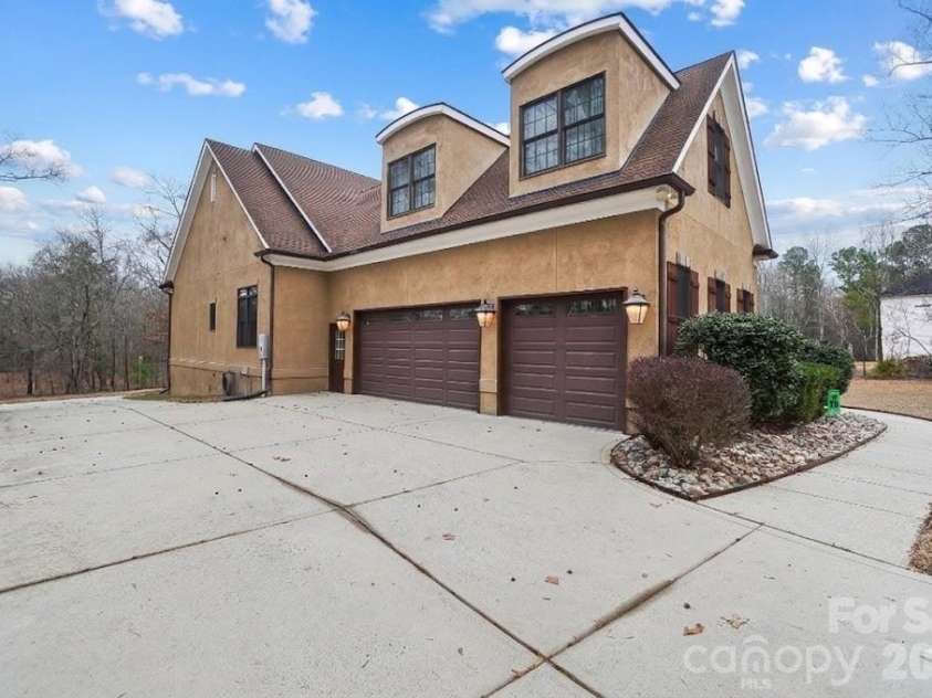 5283 Johnsons Barn Road, York, SC 29745.  MLS# CAR4353954, YatesRealty ID 8568. 