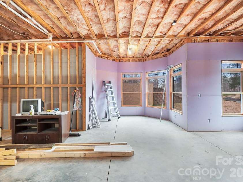 5283 Johnsons Barn Road, York, SC 29745.  MLS# CAR4353954, YatesRealty ID 8568. UNFINISHED BASEMENT HAS BEEN PLUMBED, WIRED FOR 2ND KITCHEN, 2 ADDITIONAL BEDROOMS,  REC. ROOM, FAMILY ROOM, FITNESS, WINE OR FLEX SPACE OPTIONS,