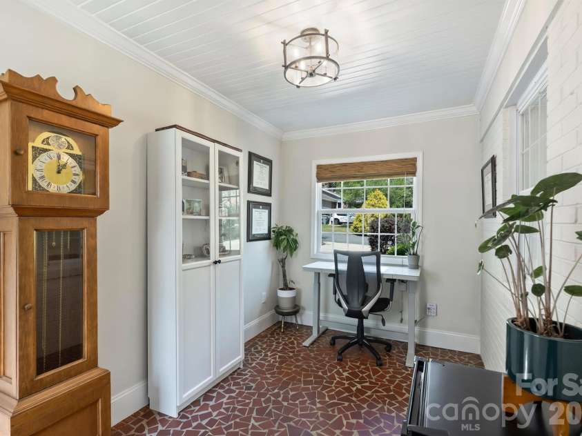 3608 Ellen Avenue, Charlotte, NC 28205.  MLS# CAR4361918, YatesRealty ID 8569. An additional flex space can be found off the kitchen—ideal for a home office or workout space. 