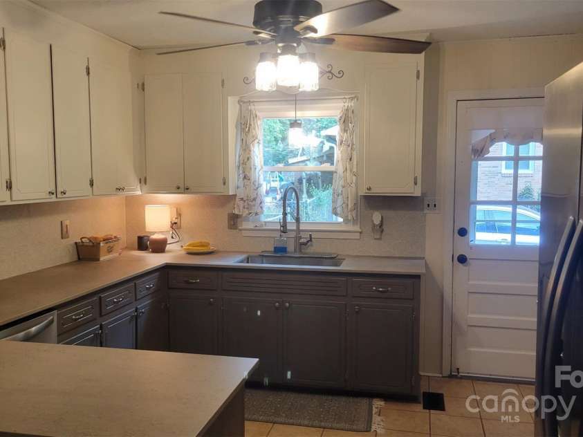 27 Southbrook Drive, York, SC 29745.  MLS# CAR4291735, YatesRealty ID 857. 