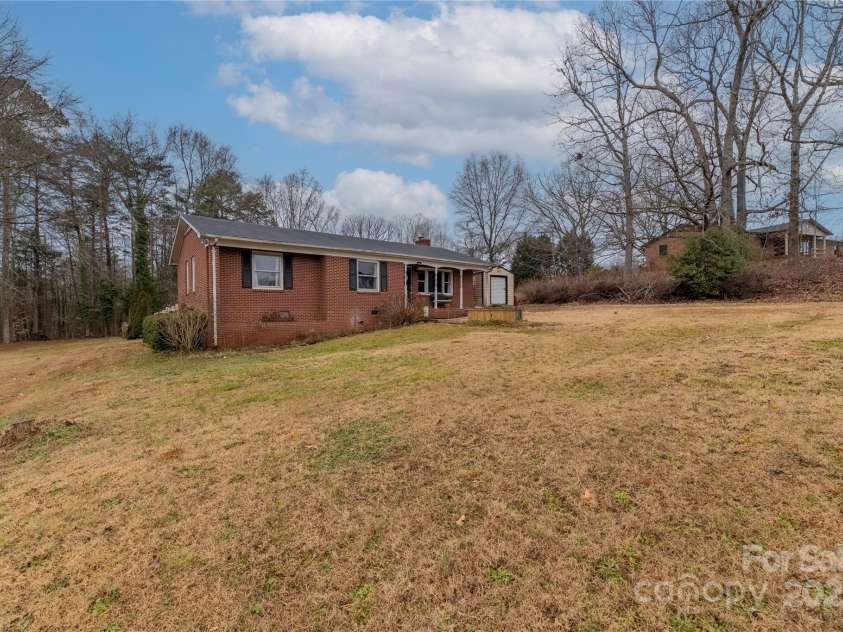 927 Ferguson Ridge Road, Gastonia, NC 28052.  MLS# CAR4213440, YatesRealty ID 857. 