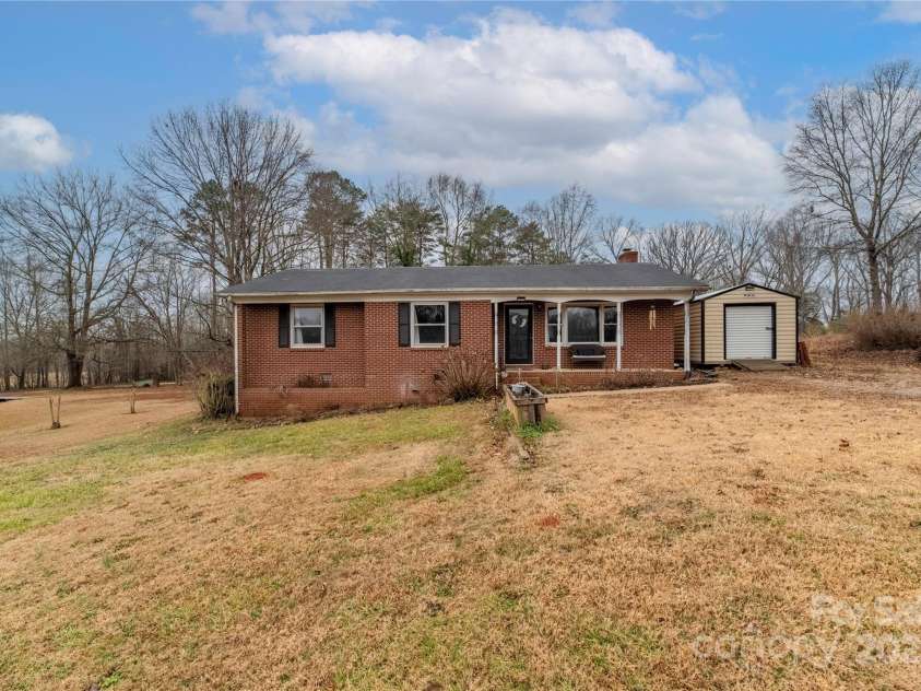 927 Ferguson Ridge Road, Gastonia, NC 28052.  MLS# CAR4213440, YatesRealty ID 857. 