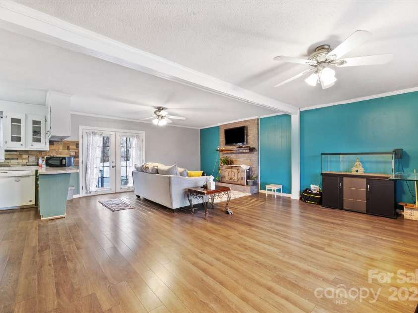 927 Ferguson Ridge Road, Gastonia, NC 28052.  MLS# CAR4213440, YatesRealty ID 857. 