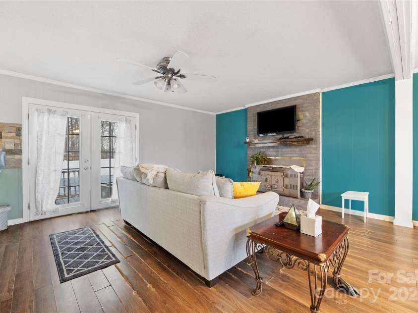 927 Ferguson Ridge Road, Gastonia, NC 28052.  MLS# CAR4213440, YatesRealty ID 857. 