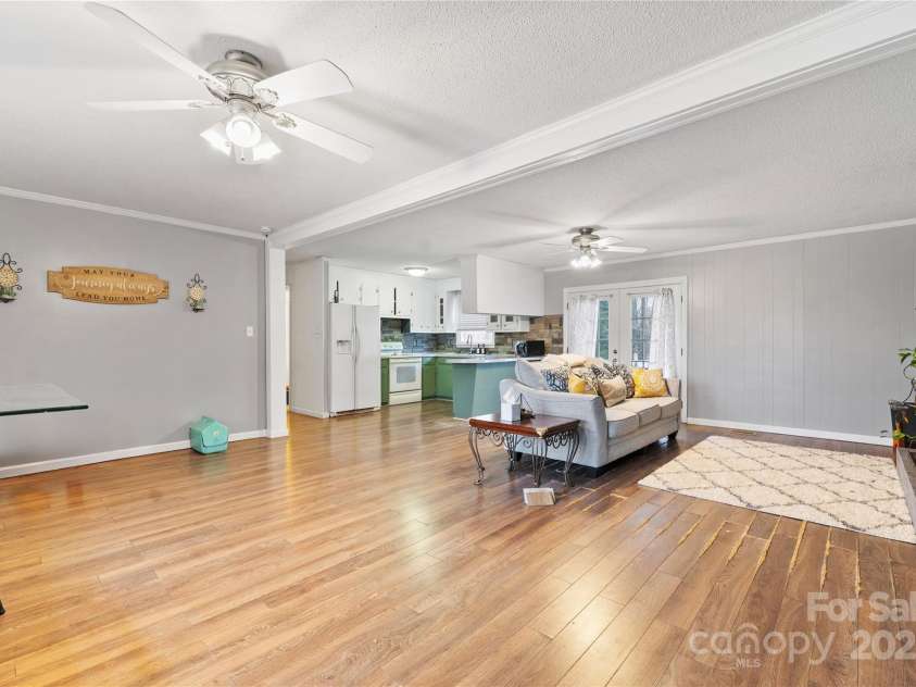 927 Ferguson Ridge Road, Gastonia, NC 28052.  MLS# CAR4213440, YatesRealty ID 857. 