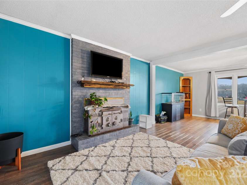 927 Ferguson Ridge Road, Gastonia, NC 28052.  MLS# CAR4213440, YatesRealty ID 857. 