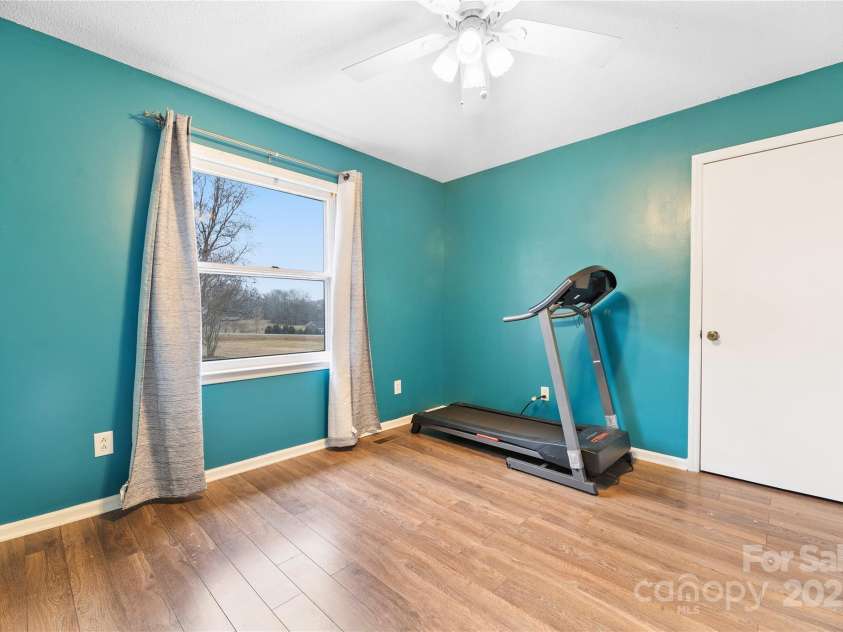 927 Ferguson Ridge Road, Gastonia, NC 28052.  MLS# CAR4213440, YatesRealty ID 857. 