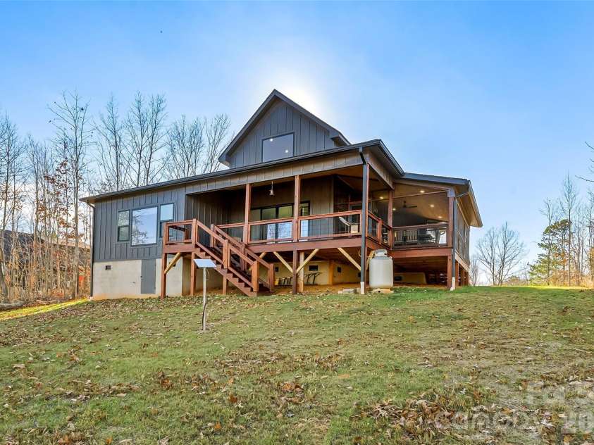 53 Crescent Ridge Lane, Nebo, NC 28761.  MLS# CAR4325375, YatesRealty ID 8570. 