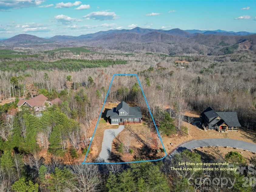 53 Crescent Ridge Lane, Nebo, NC 28761.  MLS# CAR4325375, YatesRealty ID 8570. 