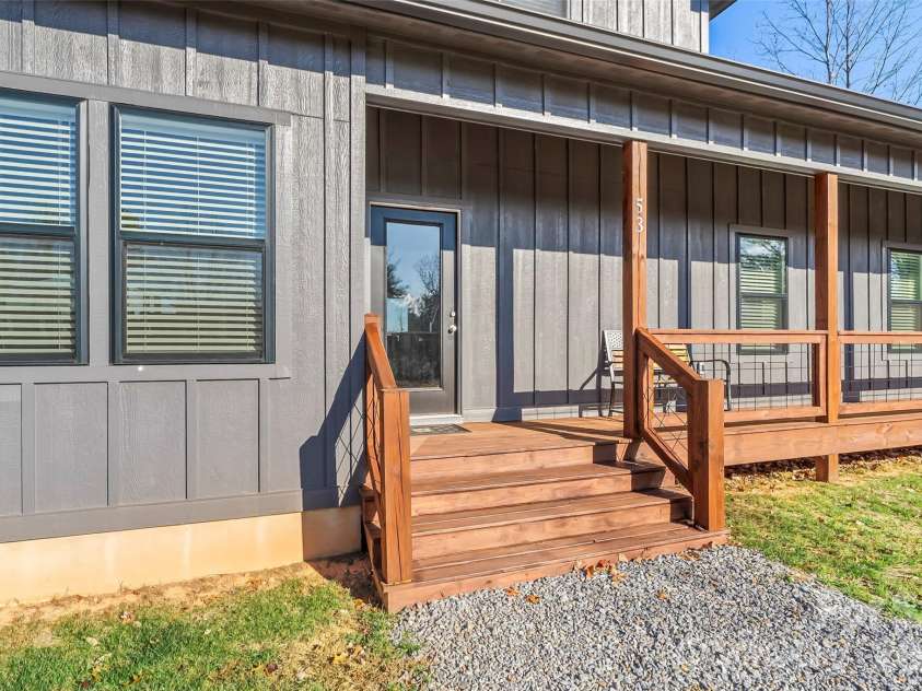 53 Crescent Ridge Lane, Nebo, NC 28761.  MLS# CAR4325375, YatesRealty ID 8570. 