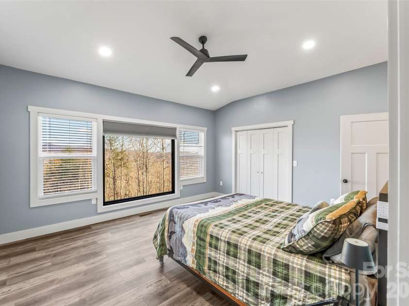 53 Crescent Ridge Lane, Nebo, NC 28761.  MLS# CAR4325375, YatesRealty ID 8570. 
