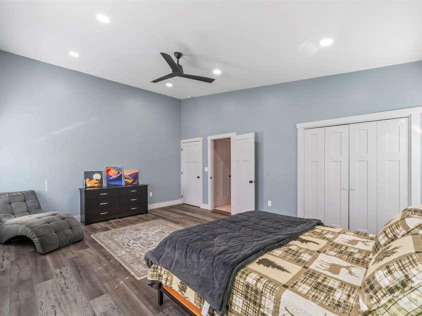 53 Crescent Ridge Lane, Nebo, NC 28761.  MLS# CAR4325375, YatesRealty ID 8570. 