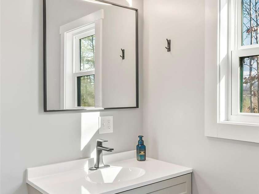 53 Crescent Ridge Lane, Nebo, NC 28761.  MLS# CAR4325375, YatesRealty ID 8570. 