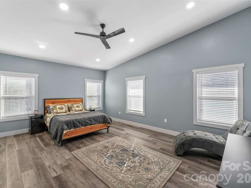 53 Crescent Ridge Lane, Nebo, NC 28761.  MLS# CAR4325375, YatesRealty ID 8570. 