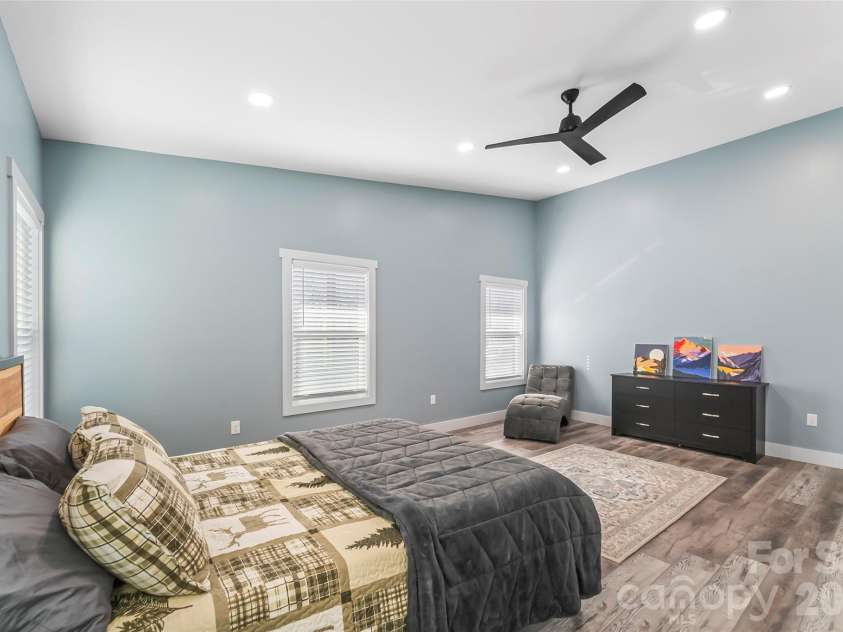 53 Crescent Ridge Lane, Nebo, NC 28761.  MLS# CAR4325375, YatesRealty ID 8570. 