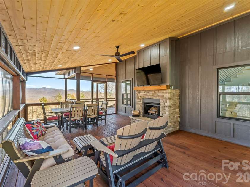 53 Crescent Ridge Lane, Nebo, NC 28761.  MLS# CAR4325375, YatesRealty ID 8570. 