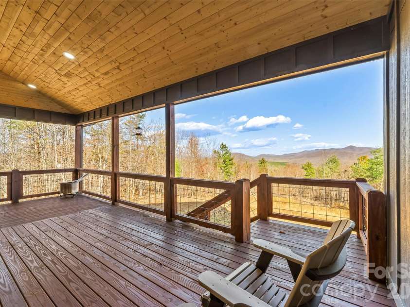 53 Crescent Ridge Lane, Nebo, NC 28761.  MLS# CAR4325375, YatesRealty ID 8570. 