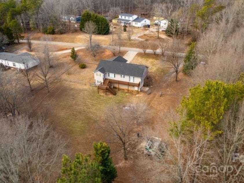 262 Bagwell Drive, Pauline, SC 29374.  MLS# CAR4180293, YatesRealty ID 8571. 