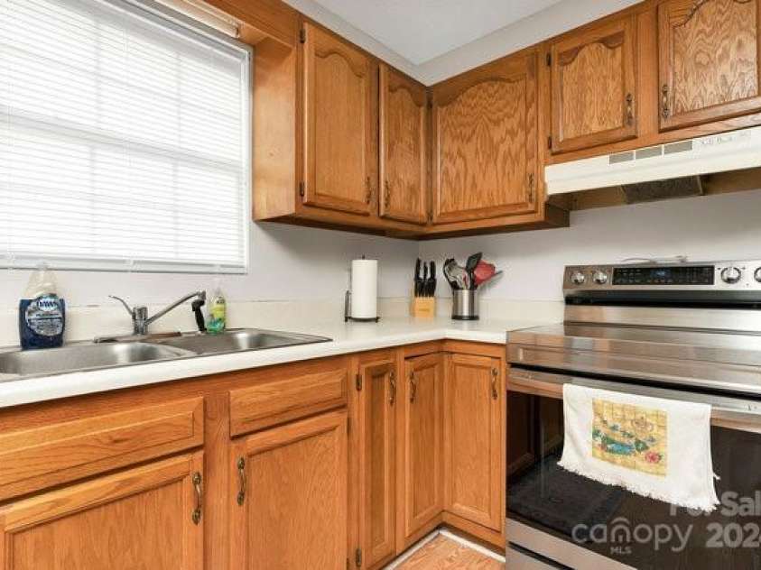 262 Bagwell Drive, Pauline, SC 29374.  MLS# CAR4180293, YatesRealty ID 8571. 