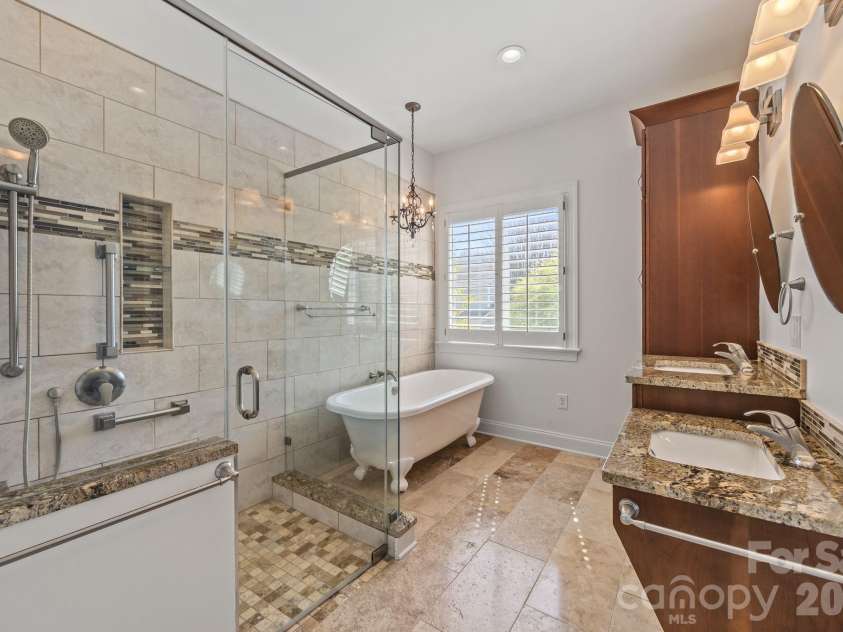824 Garbow Court, Charlotte, NC 28270.  MLS# CAR4362223, YatesRealty ID 8571. 