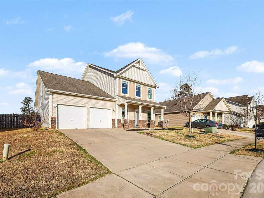 12820 Clydesdale Drive, Midland, NC 28107.  MLS# CAR4333941, YatesRealty ID 8572. 