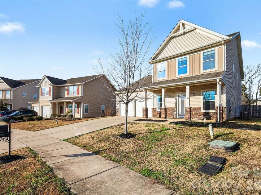 12820 Clydesdale Drive, Midland, NC 28107.  MLS# CAR4333941, YatesRealty ID 8572. 
