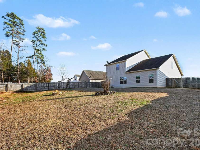 12820 Clydesdale Drive, Midland, NC 28107.  MLS# CAR4333941, YatesRealty ID 8572. 