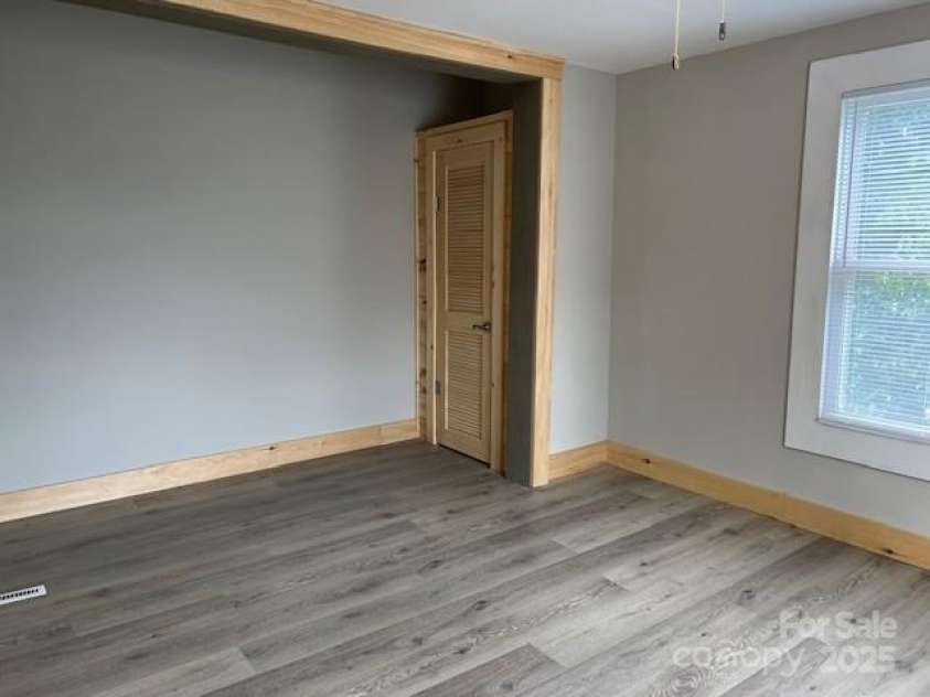 61 Third Street, Marion, NC 28752.  MLS# CAR4251216, YatesRealty ID 8573. 