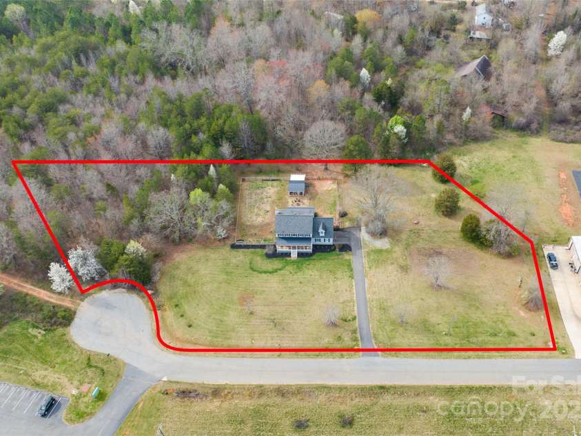 3929 Wexford Lane, Denver, NC 28037.  MLS# CAR4222492, YatesRealty ID 8574. 