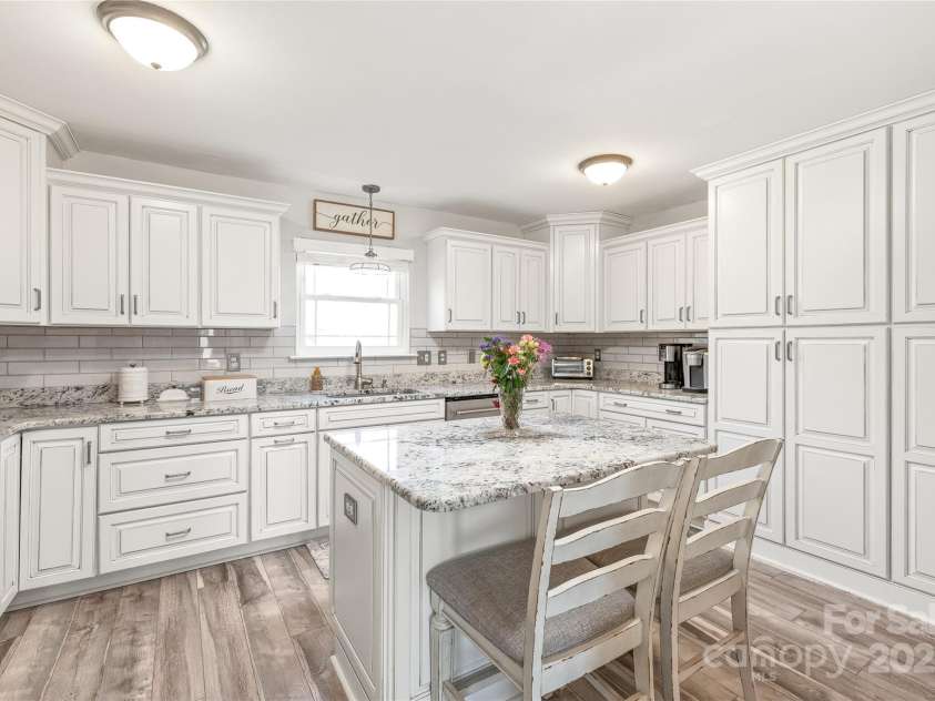 3929 Wexford Lane, Denver, NC 28037.  MLS# CAR4222492, YatesRealty ID 8574. 