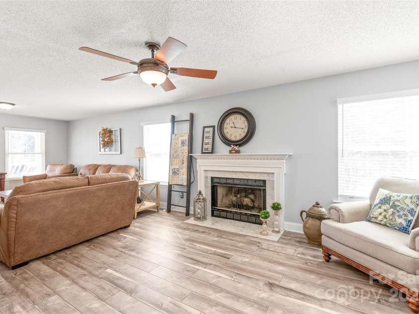 3929 Wexford Lane, Denver, NC 28037.  MLS# CAR4222492, YatesRealty ID 8574. 