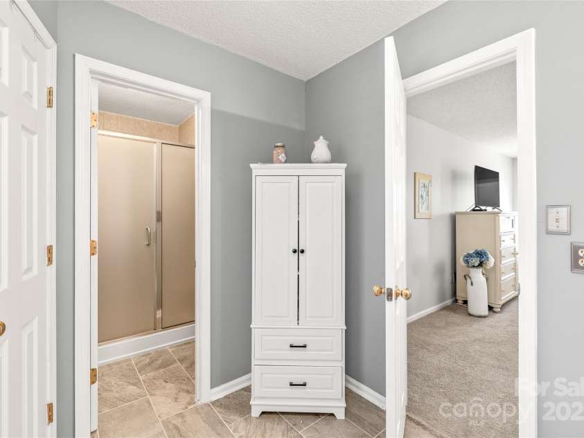 3929 Wexford Lane, Denver, NC 28037.  MLS# CAR4222492, YatesRealty ID 8574. 