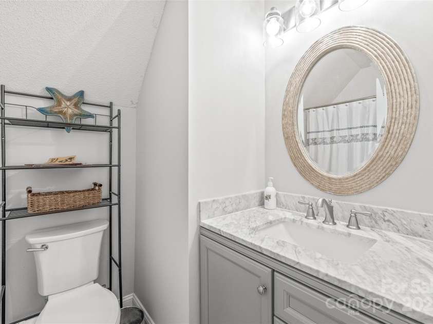 3929 Wexford Lane, Denver, NC 28037.  MLS# CAR4222492, YatesRealty ID 8574. 