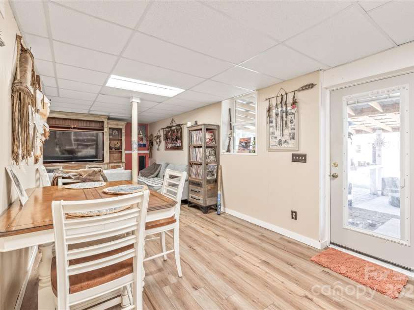 3929 Wexford Lane, Denver, NC 28037.  MLS# CAR4222492, YatesRealty ID 8574. 