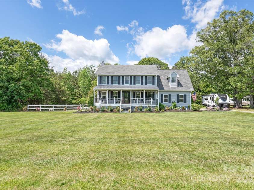 3929 Wexford Lane, Denver, NC 28037.  MLS# CAR4222492, YatesRealty ID 8574. 