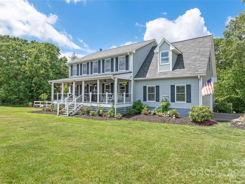 3929 Wexford Lane, Denver, NC 28037.  MLS# CAR4222492, YatesRealty ID 8574. 