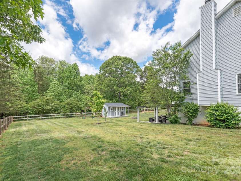 3929 Wexford Lane, Denver, NC 28037.  MLS# CAR4222492, YatesRealty ID 8574. 