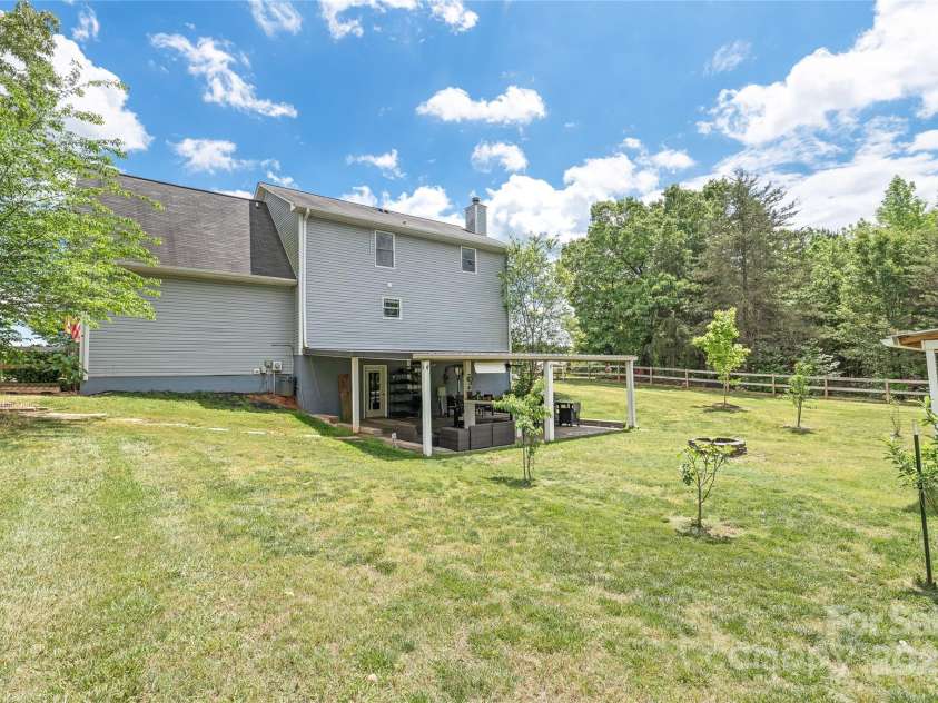 3929 Wexford Lane, Denver, NC 28037.  MLS# CAR4222492, YatesRealty ID 8574. 