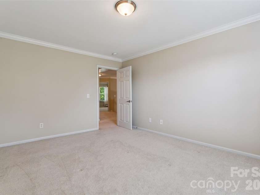 9509 Gilead Grove Road, Huntersville, NC 28078.  MLS# CAR4401597, YatesRealty ID 8574. Large Bedroom