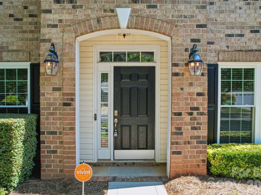 9509 Gilead Grove Road, Huntersville, NC 28078.  MLS# CAR4401597, YatesRealty ID 8574. Welcome Home!