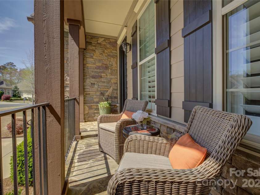 14830 Creeks Edge Drive, Charlotte, NC 28278.  MLS# CAR4226711, YatesRealty ID 8575. 
