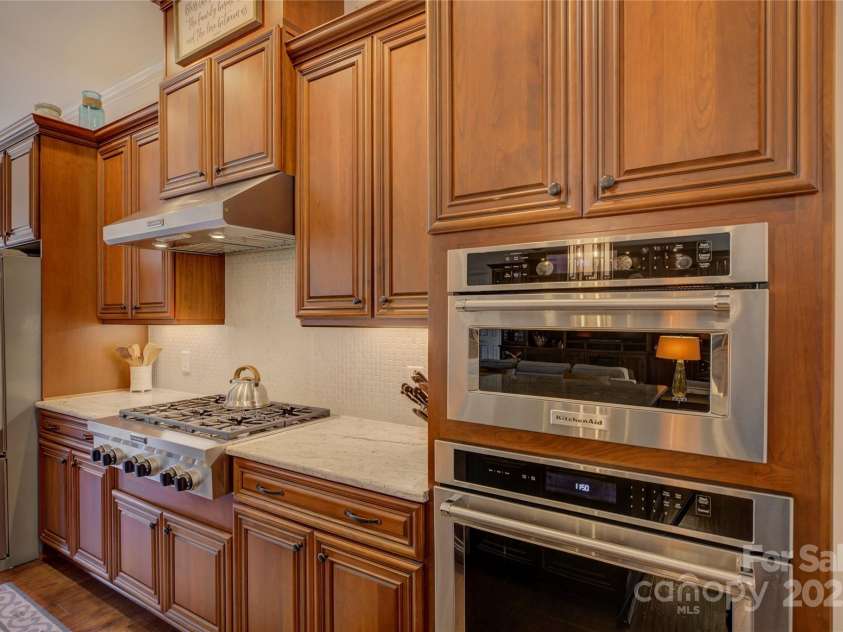 14830 Creeks Edge Drive, Charlotte, NC 28278.  MLS# CAR4226711, YatesRealty ID 8575. 