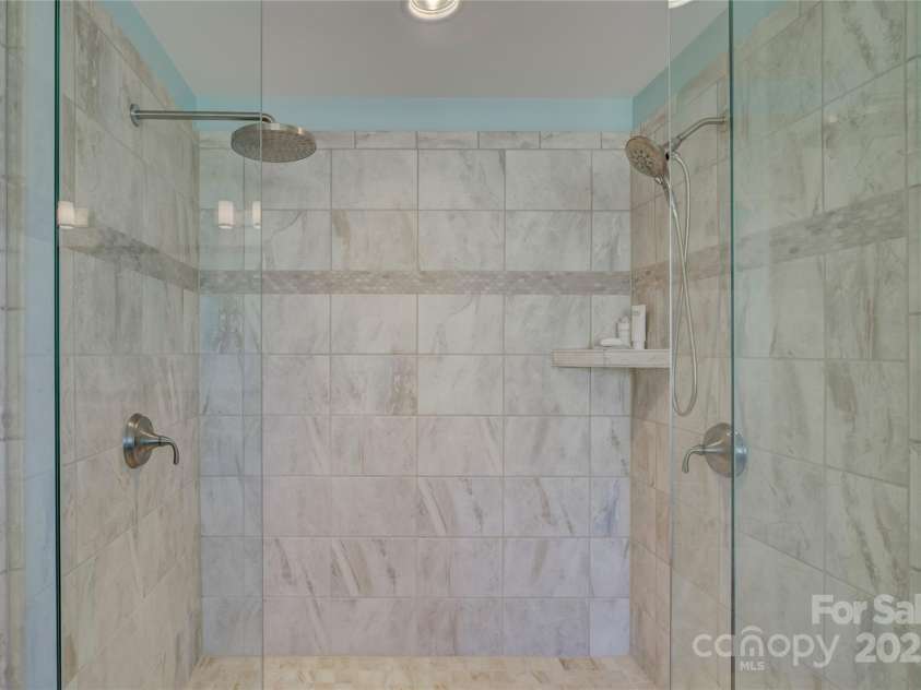 14830 Creeks Edge Drive, Charlotte, NC 28278.  MLS# CAR4226711, YatesRealty ID 8575. 