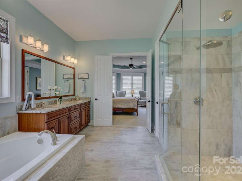 14830 Creeks Edge Drive, Charlotte, NC 28278.  MLS# CAR4226711, YatesRealty ID 8575. 