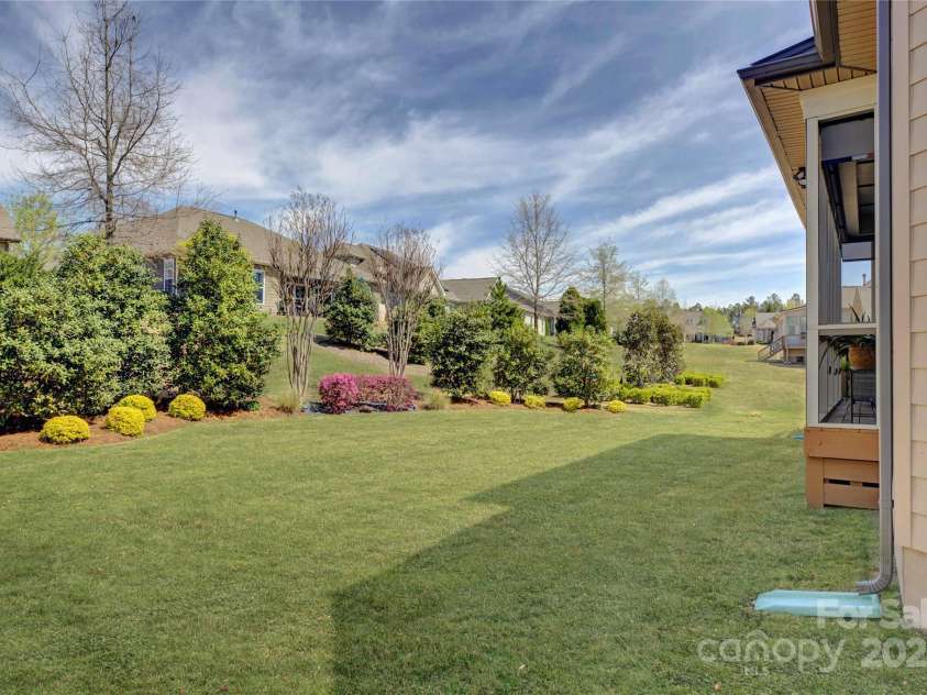 14830 Creeks Edge Drive, Charlotte, NC 28278.  MLS# CAR4226711, YatesRealty ID 8575. 