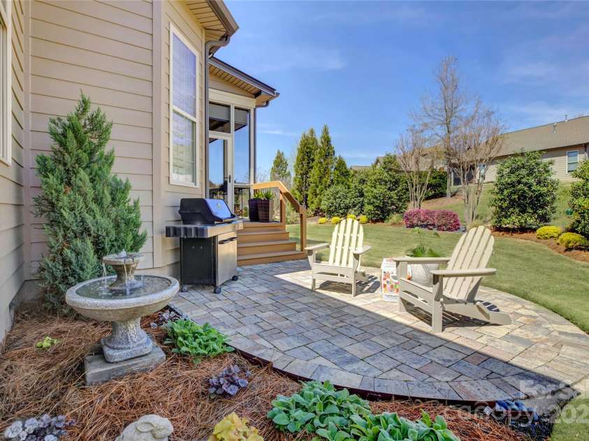 14830 Creeks Edge Drive, Charlotte, NC 28278.  MLS# CAR4226711, YatesRealty ID 8575. 